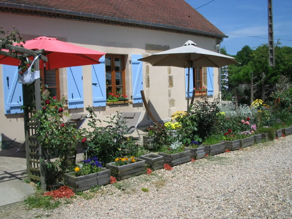 Fermette à St Caprais avec environ 1 hectare de terrain 