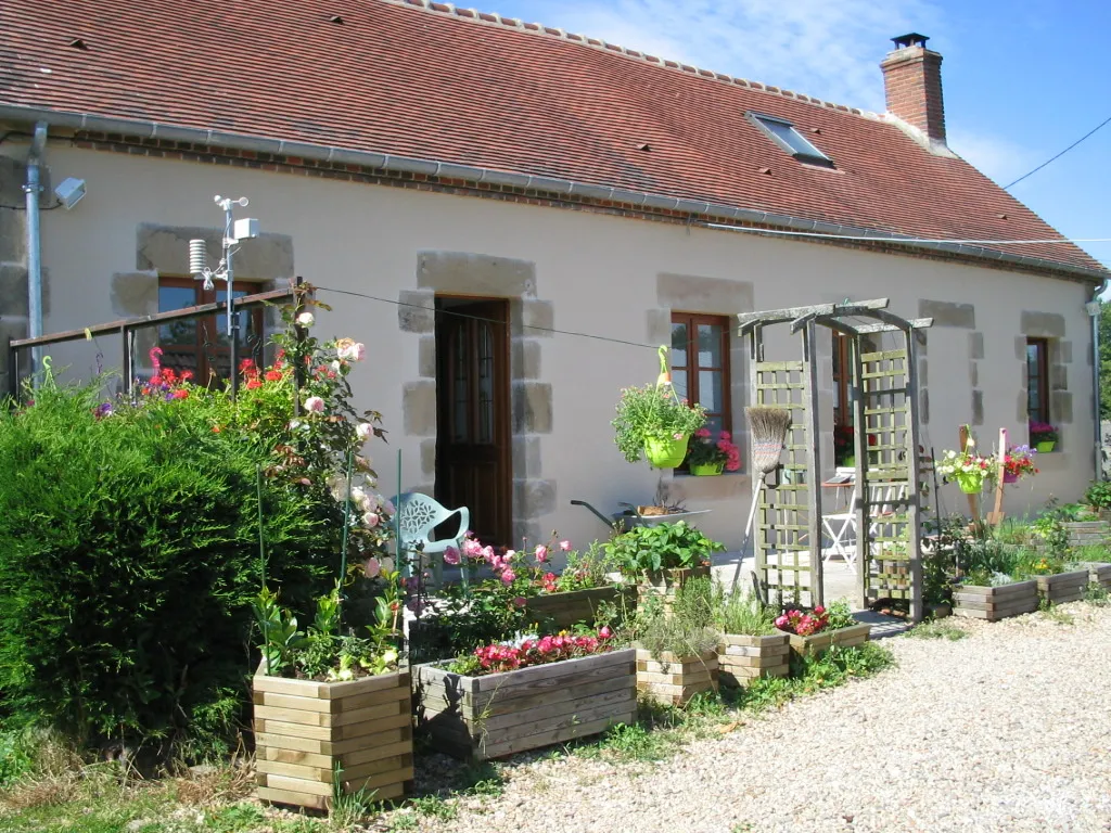 Fermette à St Caprais avec environ 1 hectare de terrain 