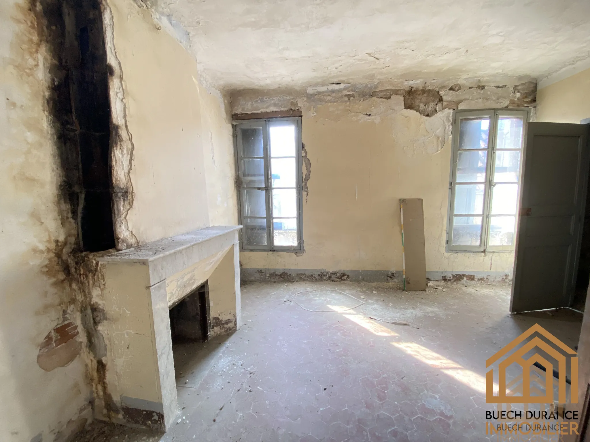 Appartement à Rénover avec Vue sur Montagnes - La Motte-Du-Caire (04250) 