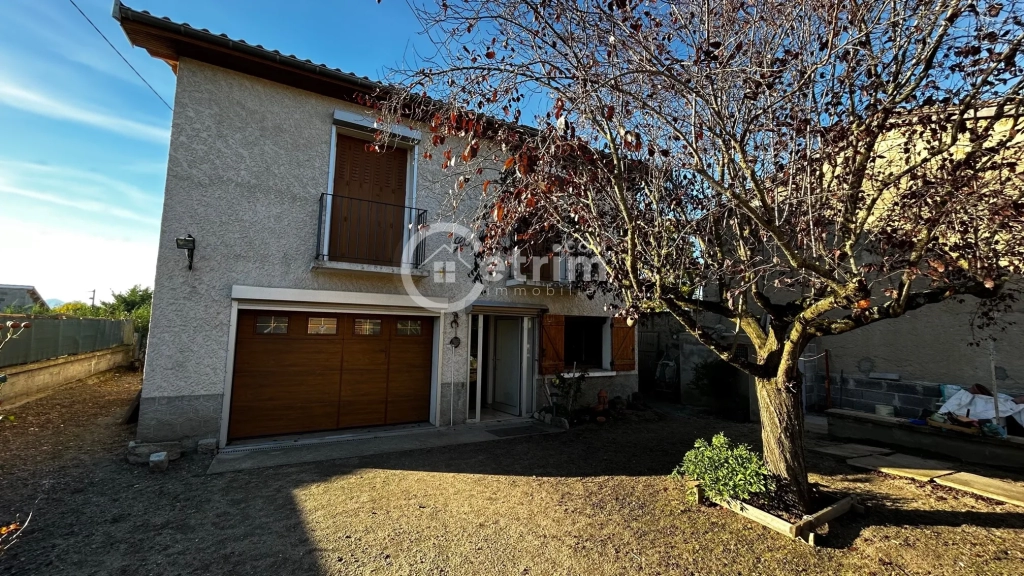 Maison de 115 m2 à Lezoux avec Jardin et Garage