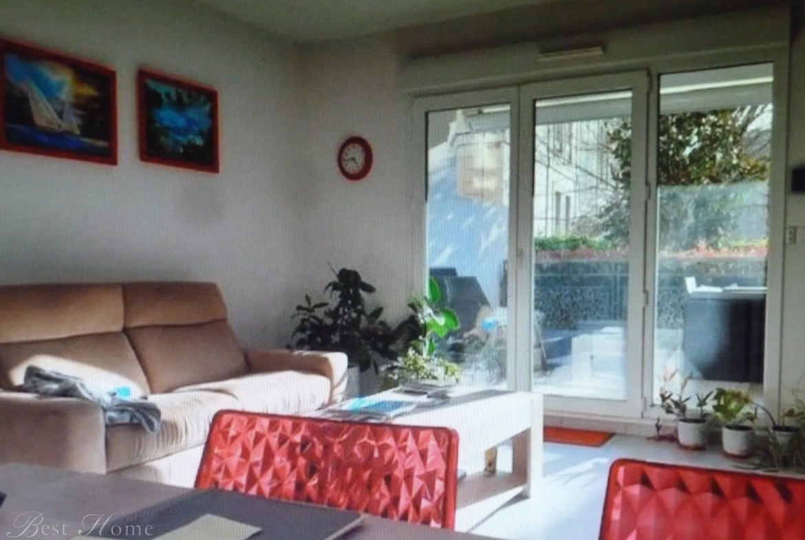 Appartement à vendre Nîmes centre-ville - 3 pièces avec terrasse et garage 