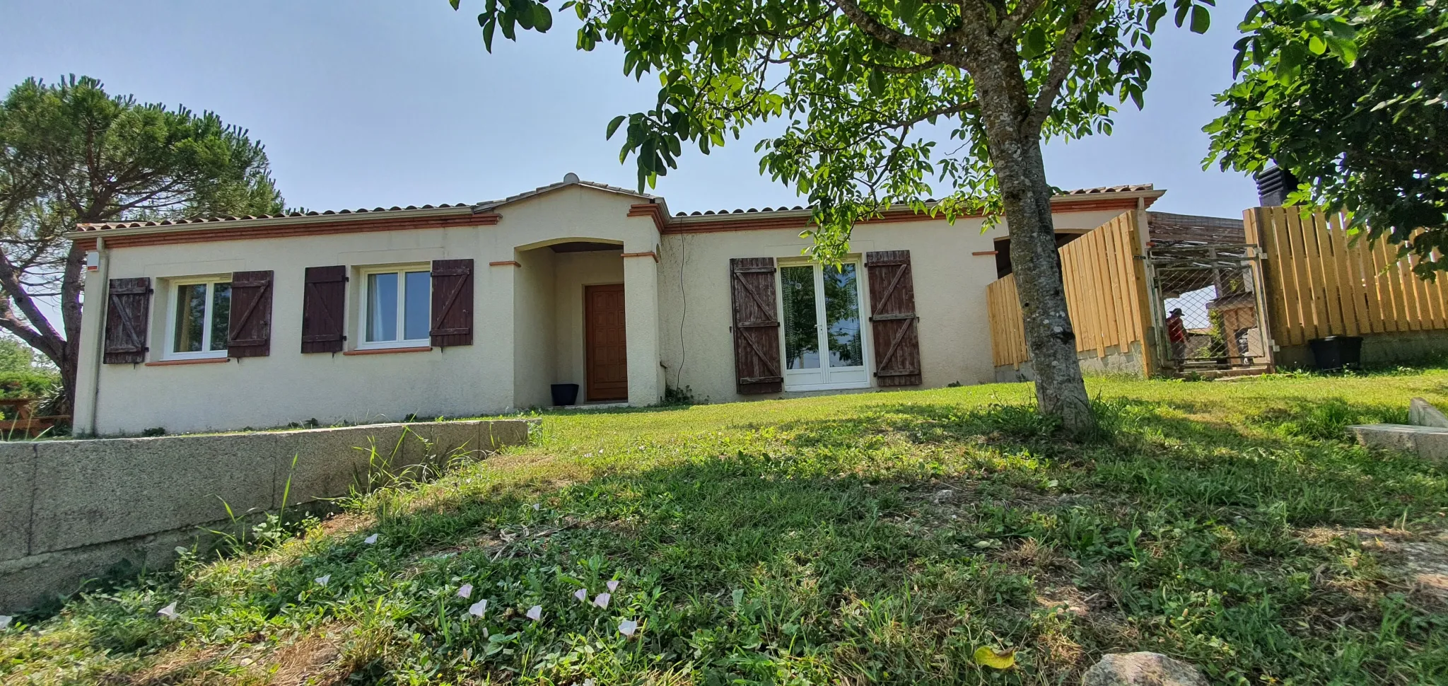 Maison de plain pied dans le Sud-Ouest de la France 