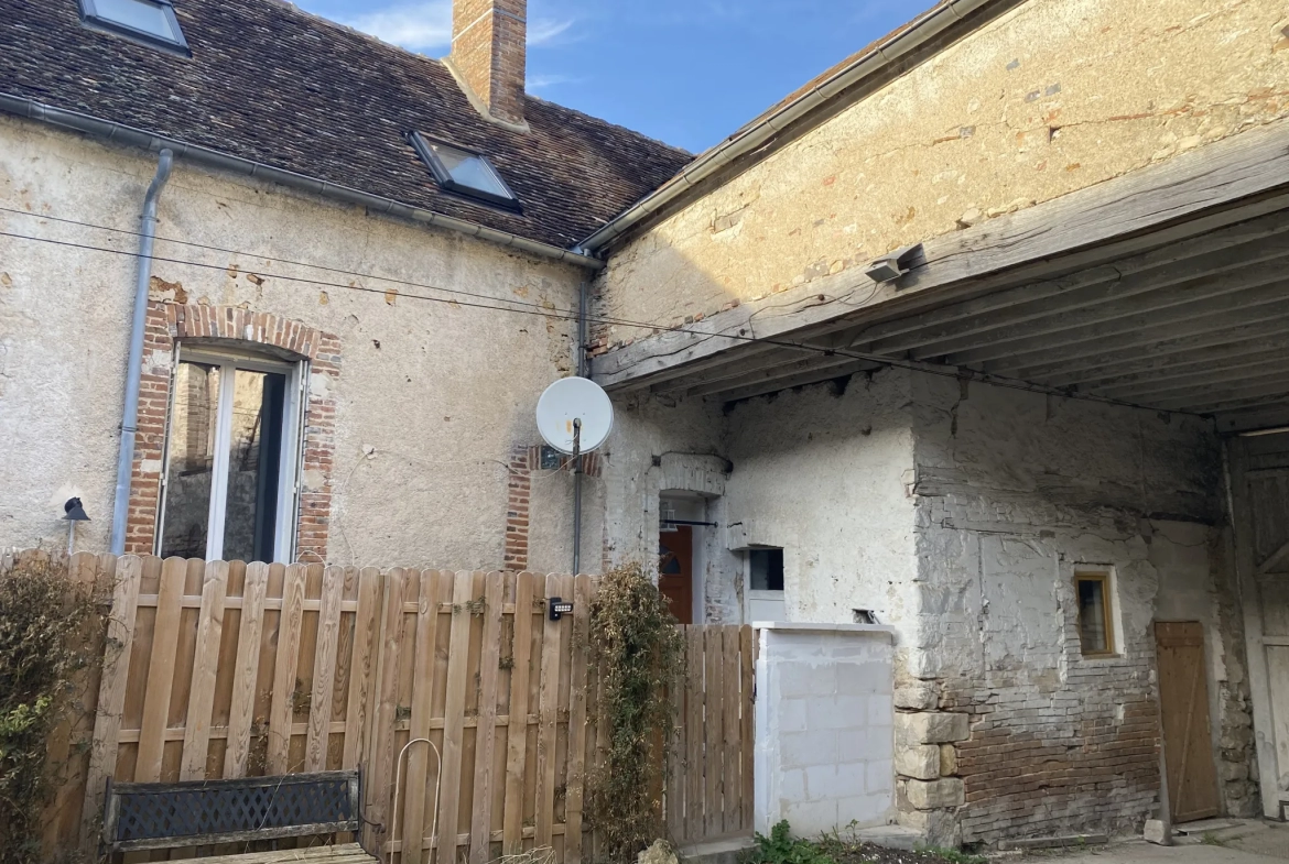 Maison de 135m2 à Champigny sur Yonne avec 3 chambres et un potentiel de 100m2 