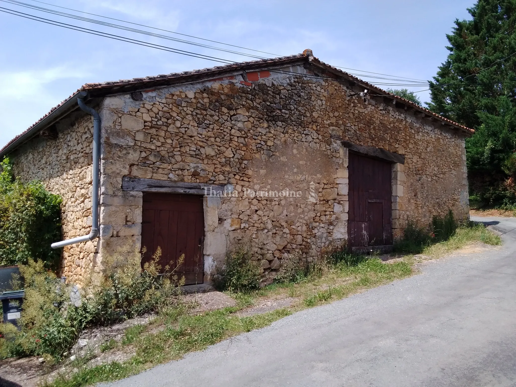 Fermette à rénover - 4700 m² de terrain 