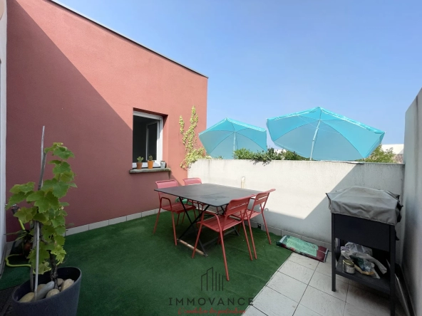 JACOU - APPARTEMENT T3 AVEC TERRASSES ET DOUBLE PARKING