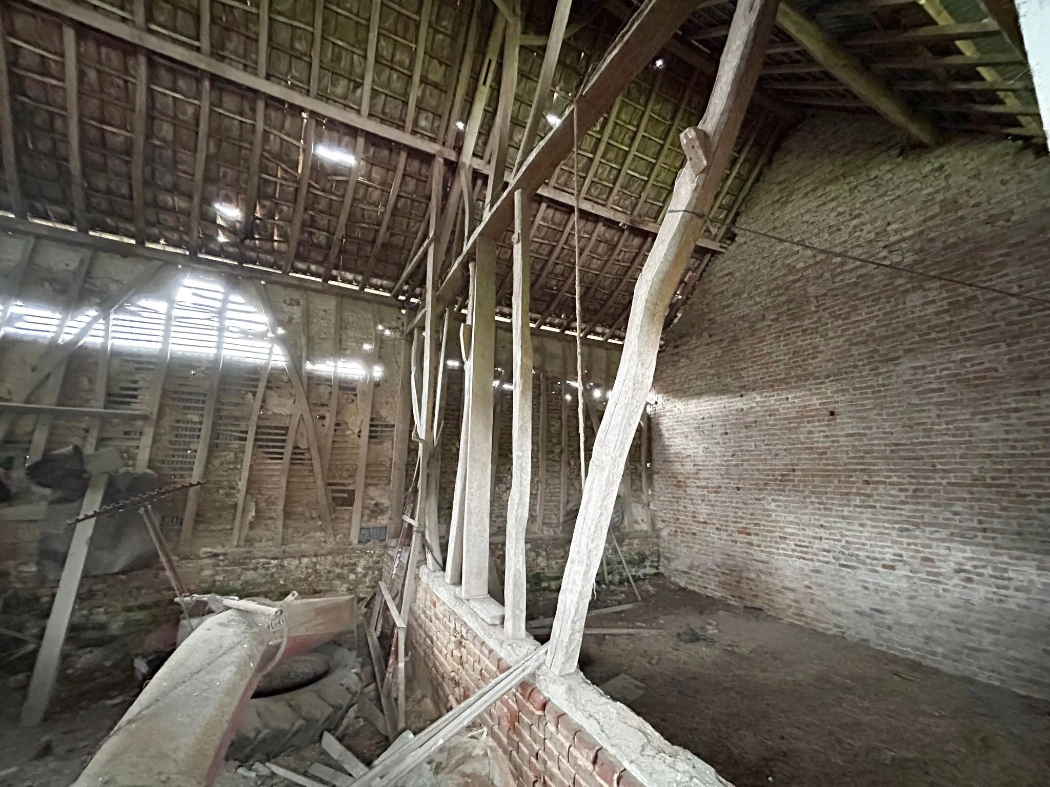 Nouveauté : longère à rénover entre Abbeville et Saint-Riquier 