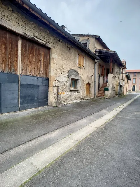 Maison de bourg 5 pièces à Moissat 