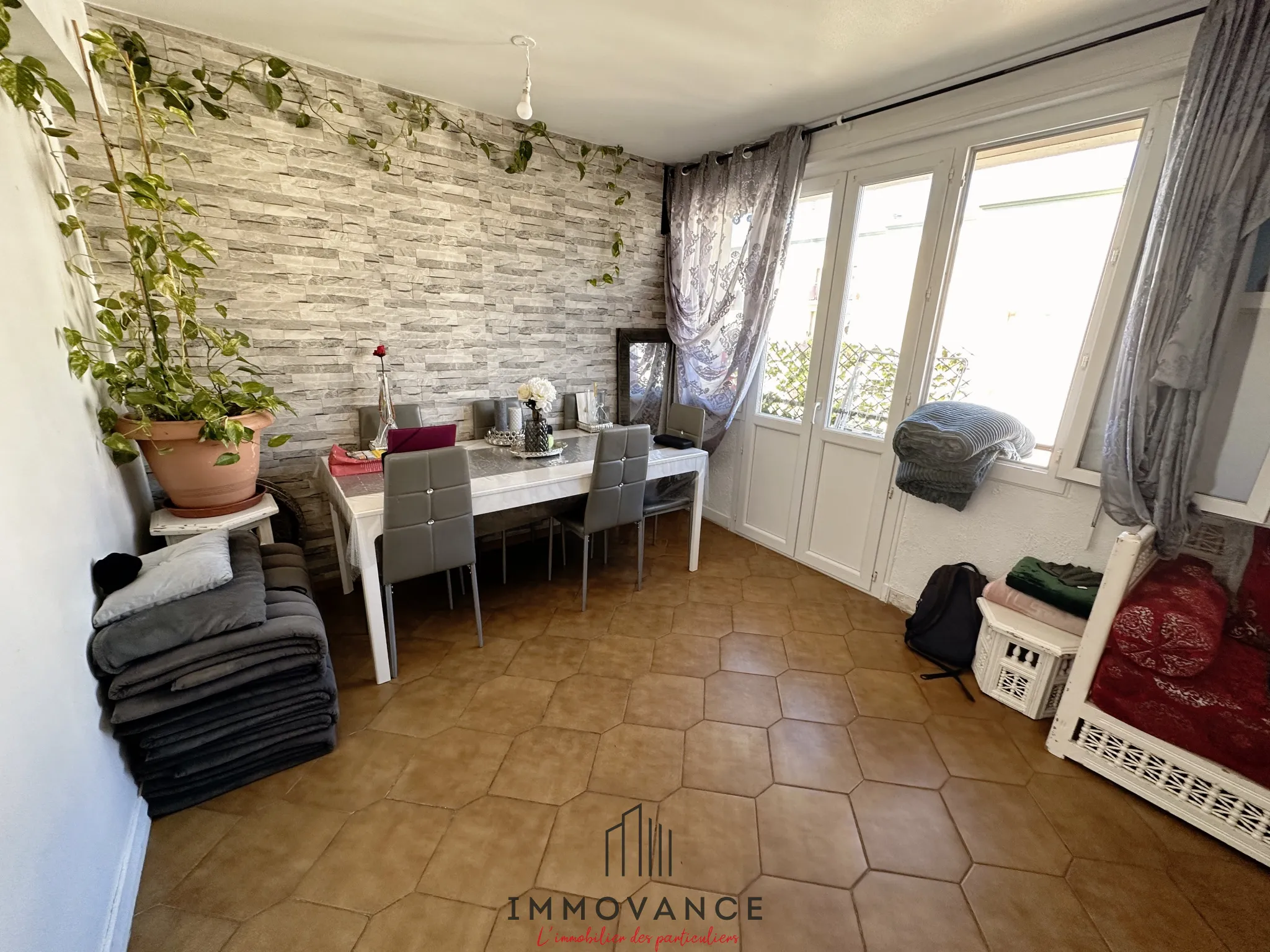 Vente - Montpellier Celleneuve - 3 pièces - 2 balcons - Garage - Faux T4 