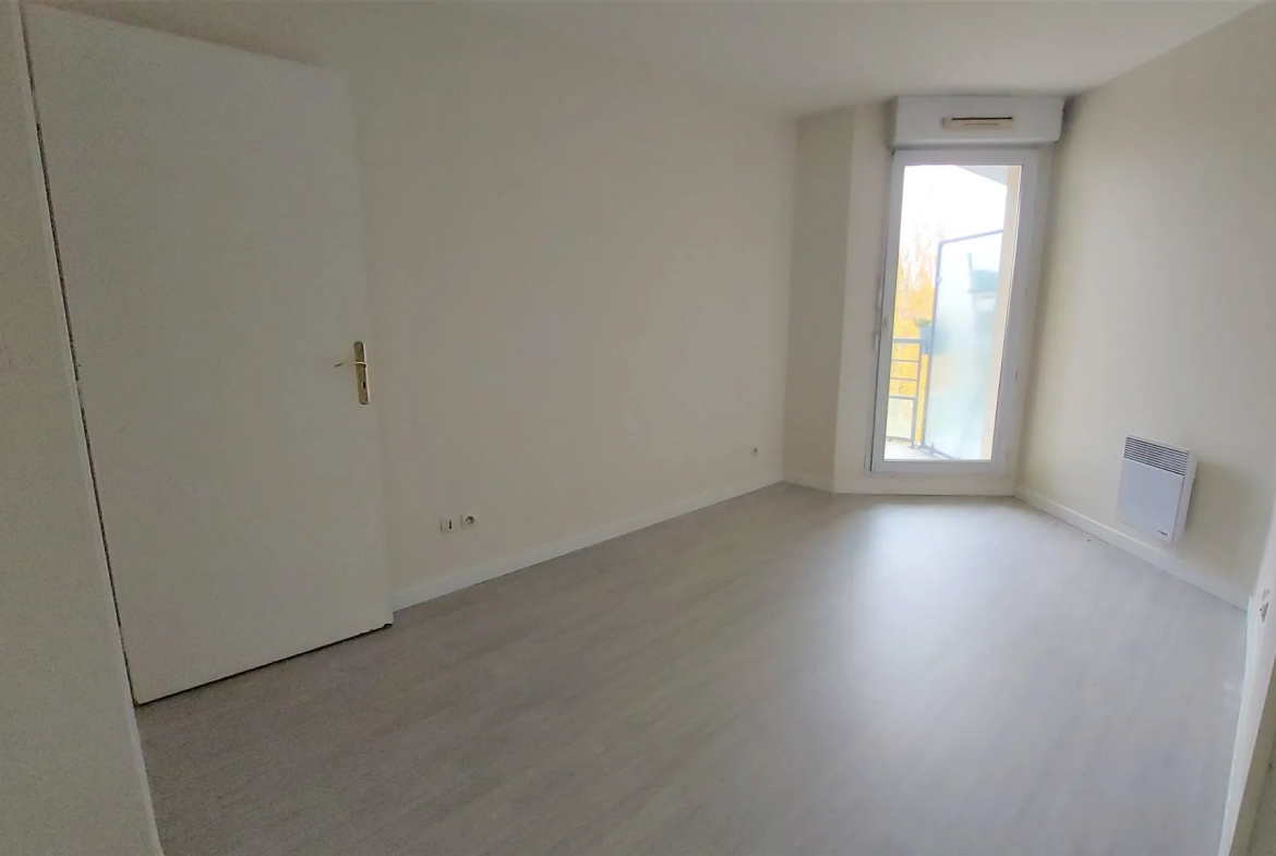 Appartement T2 à Cergy avec balcon à vendre 