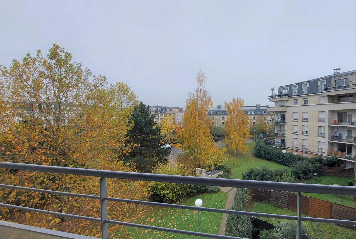 Appartement T2 à Cergy avec balcon à vendre 