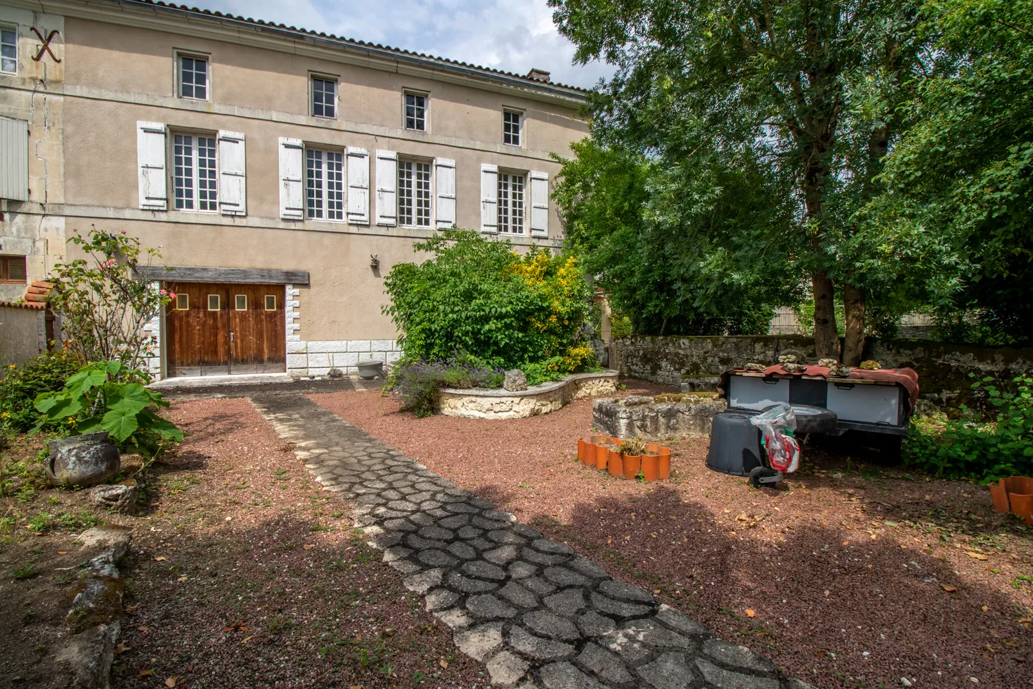 Maison à Saint-Savinien avec 3 chambres et jardin 