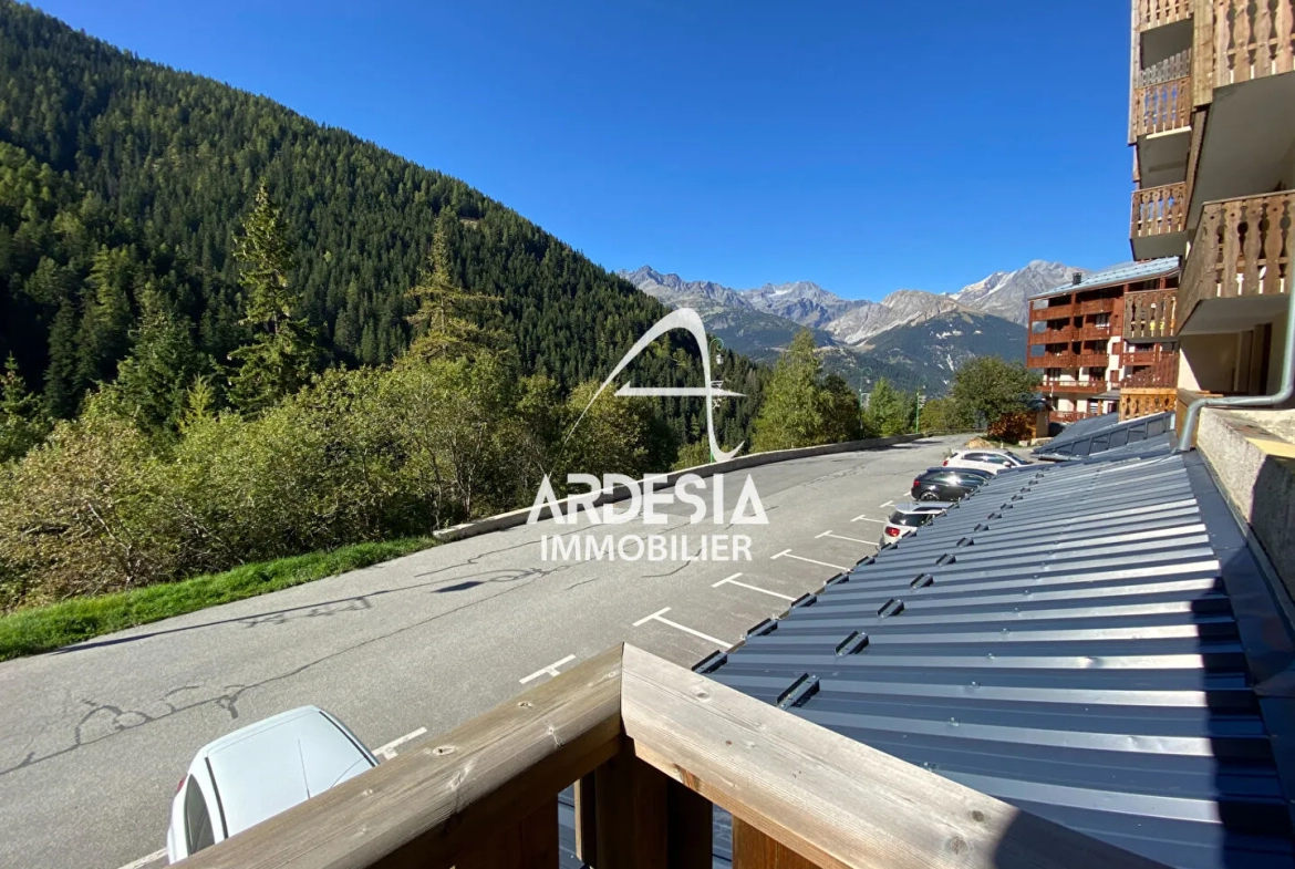 Studio meublé avec balcon à VALFREJUS 