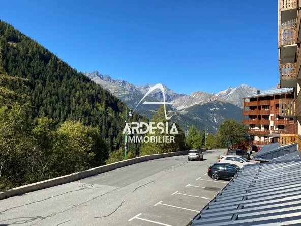 Studio meublé avec balcon à VALFREJUS