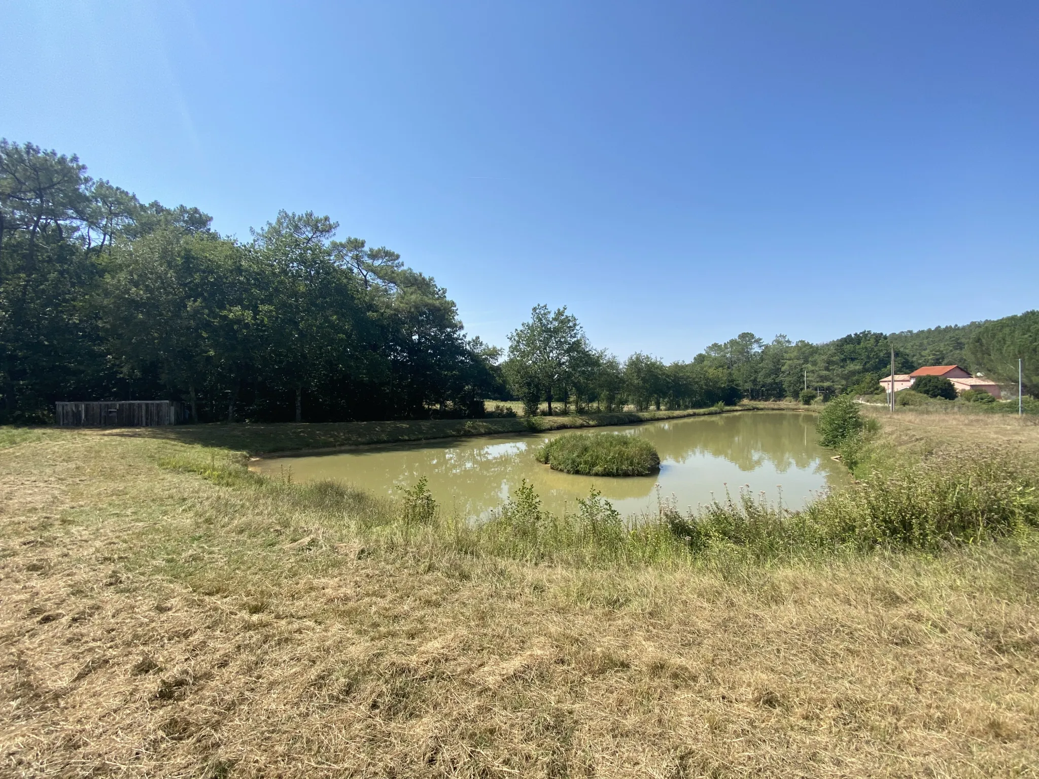 Terrain de loisirs avec lac à Fumel 