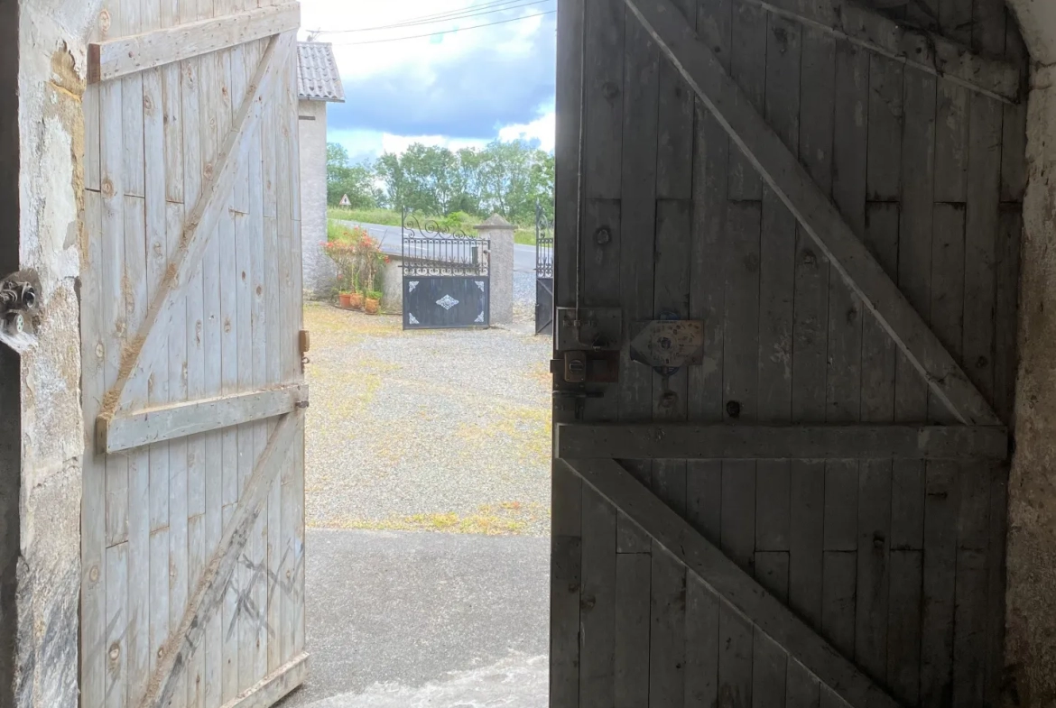 Ferme avec vue Pyrénées 2500 m2 de terrain 