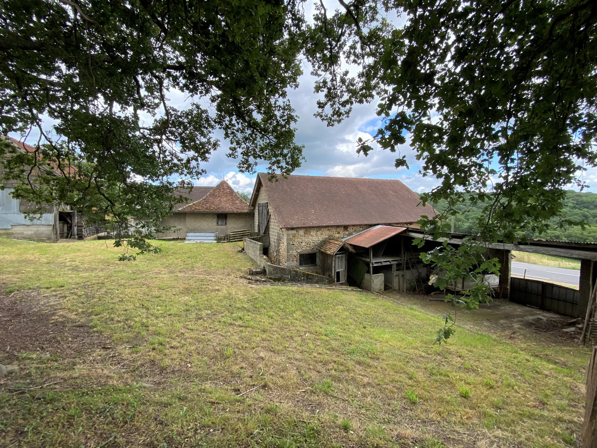 Ferme avec vue Pyrénées 2500 m2 de terrain 