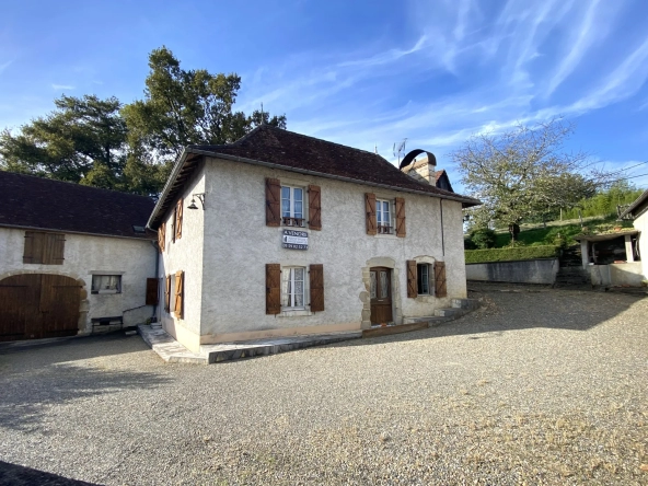 Ferme avec vue Pyrénées 2500 m2 de terrain