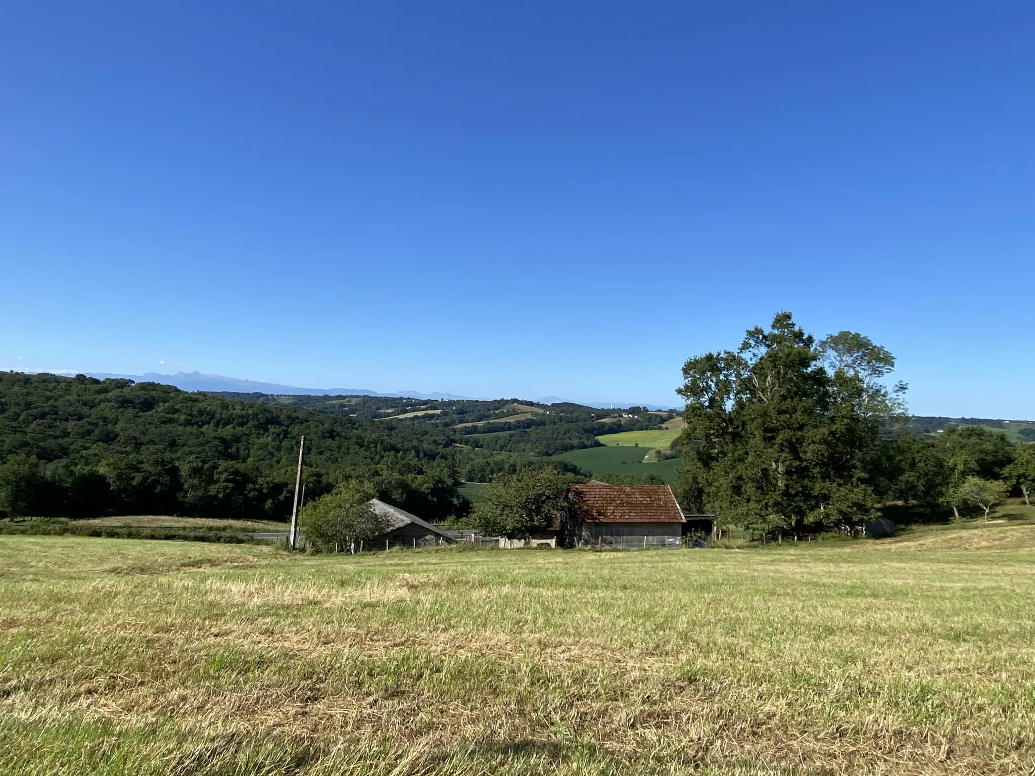 Ferme avec vue Pyrénées 2500 m2 de terrain 