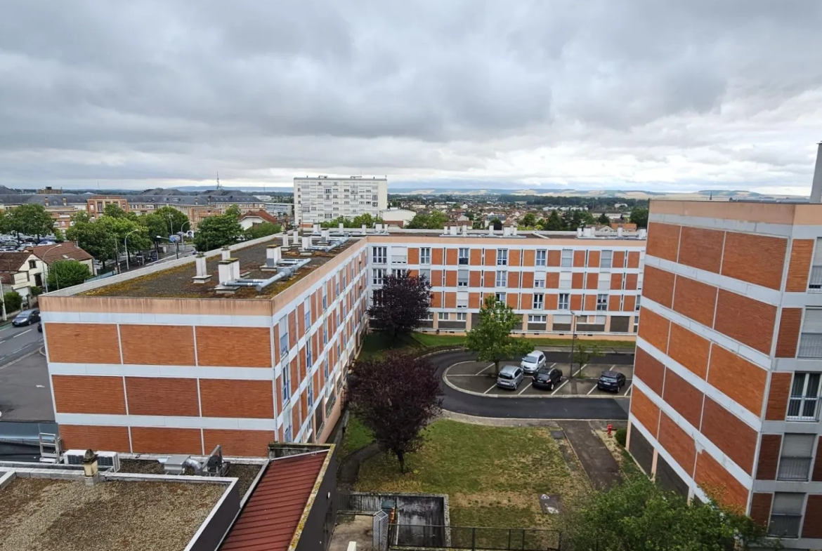 Proche hôpital - Appartement à St André les Vergers 