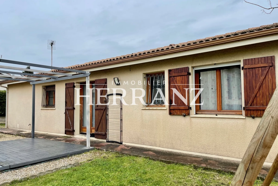 Maison individuelle de plain-pied avec 3 chambres et jardin à Libourne 