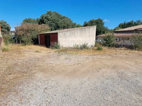 Terrain de 543m2 avec garage à vendre à Boisseron