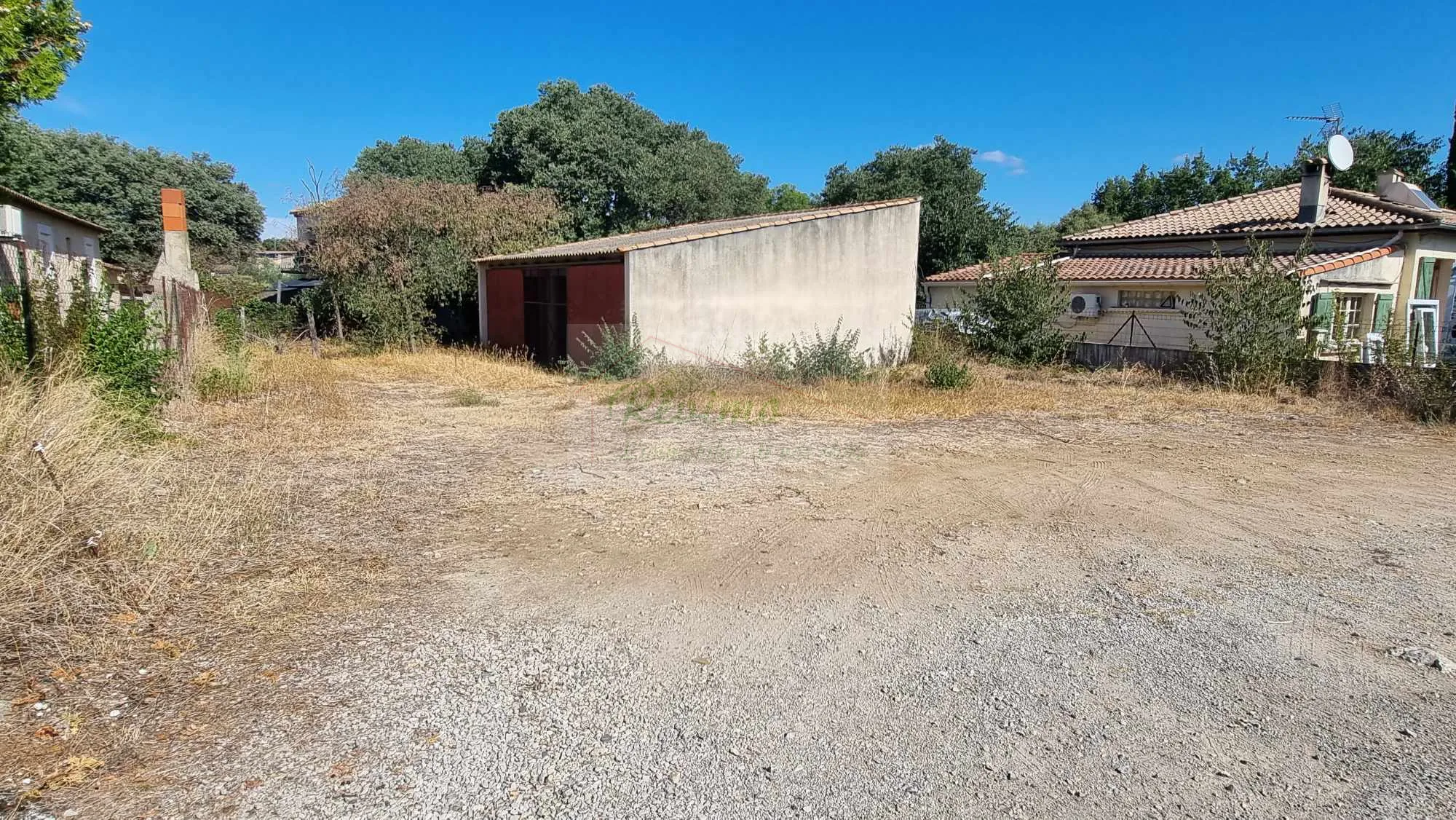 Terrain de 543m2 avec garage à vendre à Boisseron 