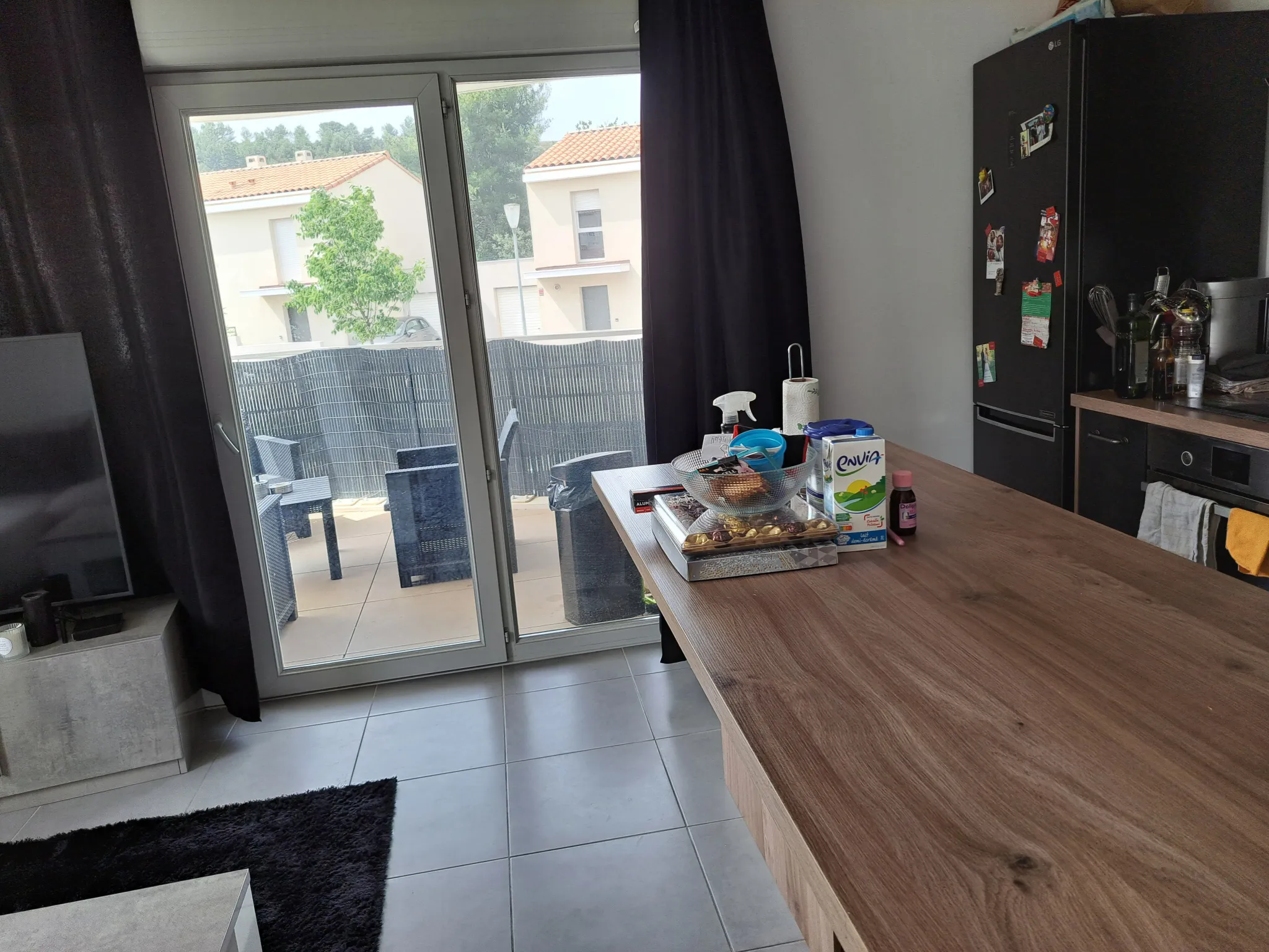 Appartement Type 3 avec Terrasse et 2 Places de Stationnement à Meyreuil 13590 