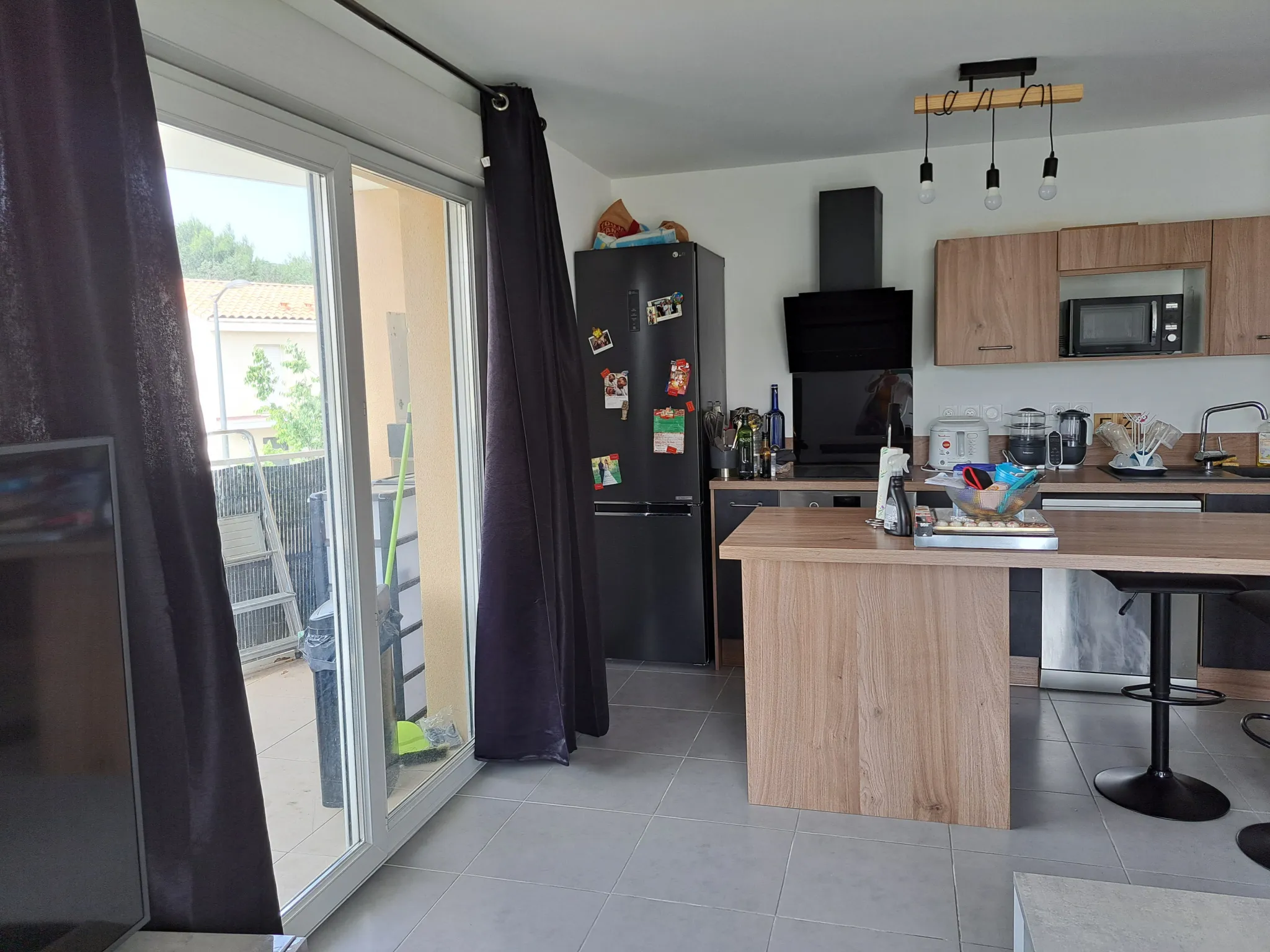 Appartement Type 3 avec Terrasse et 2 Places de Stationnement à Meyreuil 13590 