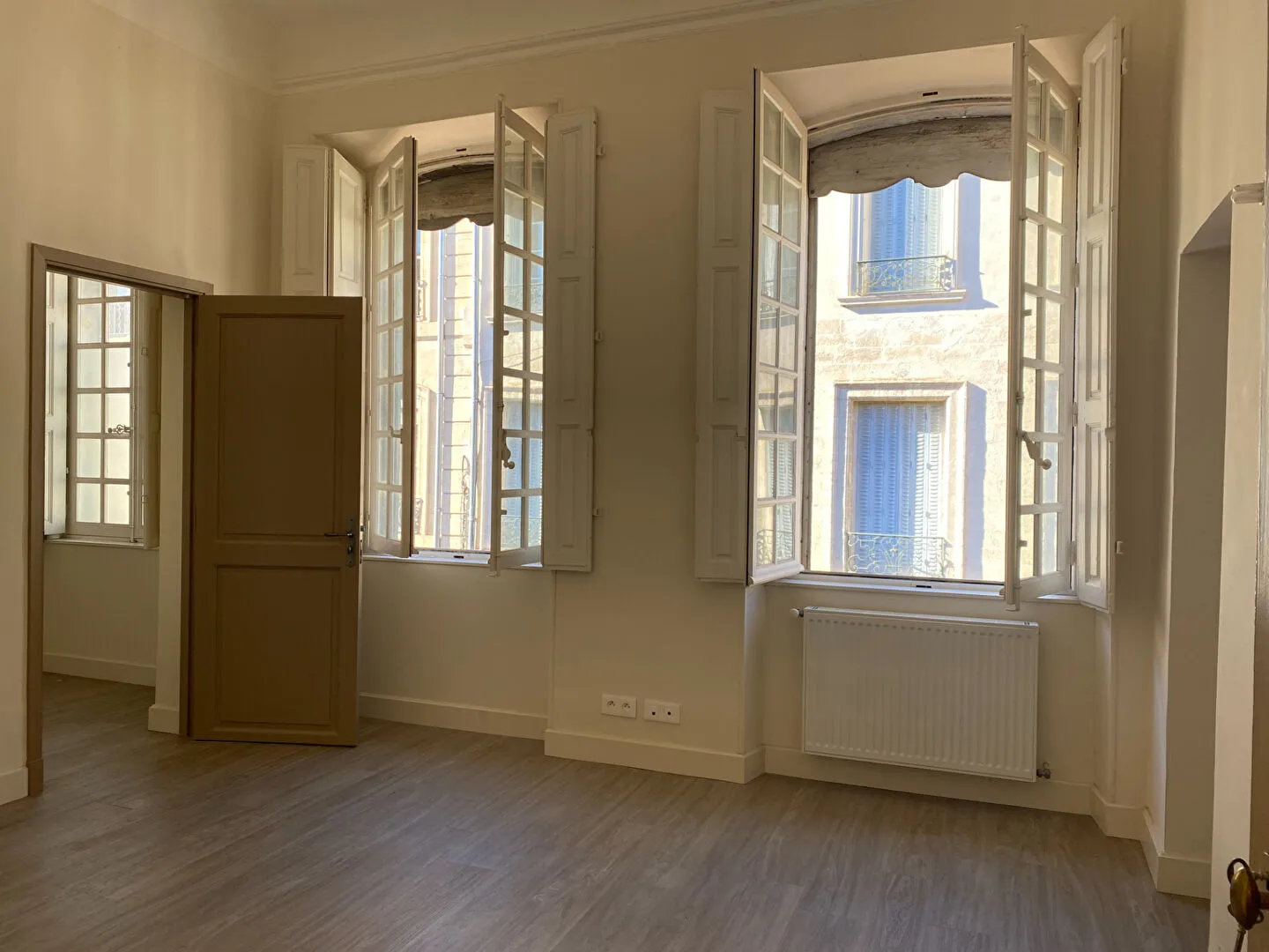 Bel appartement T2 de 56 m2 à Avignon Centre 