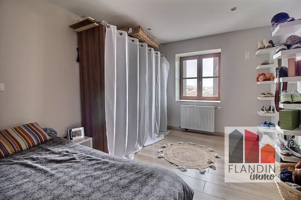 EXCLUSIVITY - IRIGNY - 2-bedroom apartment for sale, currently rented 