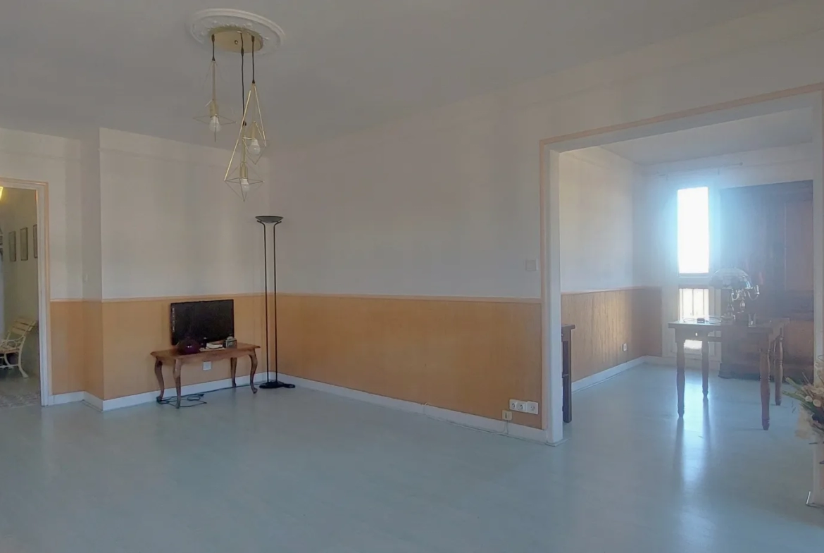 Appartement T4 de 81m2 avec Balcon et Ascenseur à Tarbes 