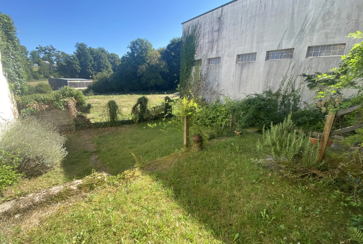 Maison de ville avec jardin à Saint Privat 