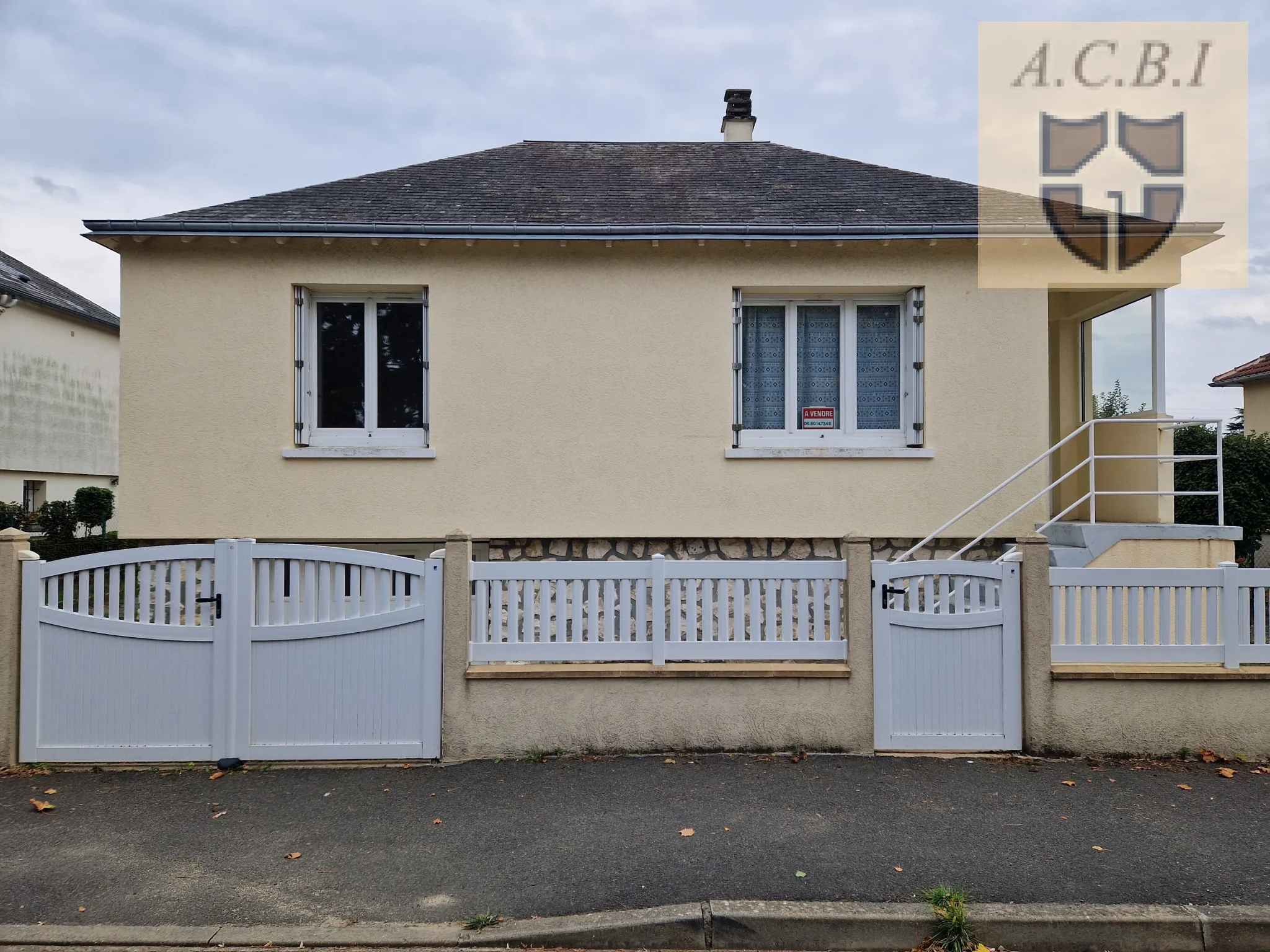 Beau pavillon sur sous sol à Mondoubleau 