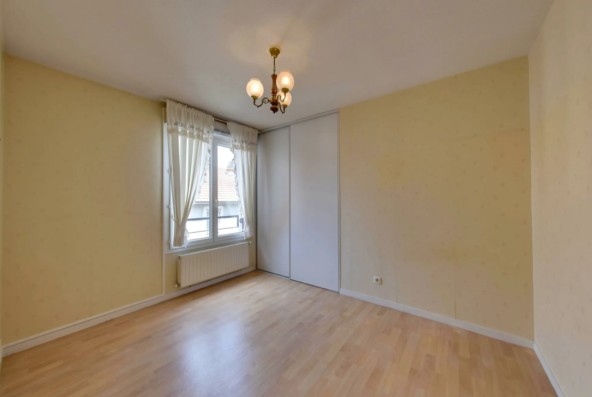 Appartement T4 avec garage et cave dans un secteur recherché 