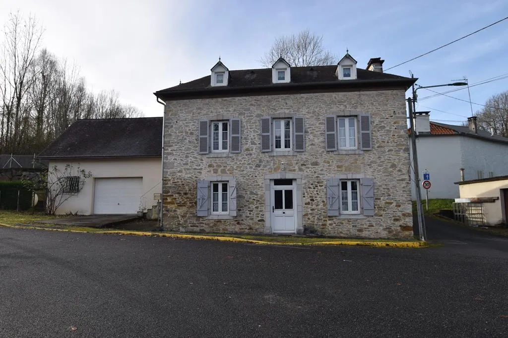 Maison Familialle à Gan - 4 chambres, 150m2 - LIBRE-IMMO 