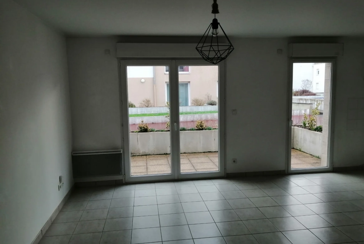 Appartement à Avrillé - 63 m2 avec 2 chambres, terrasse et garage 