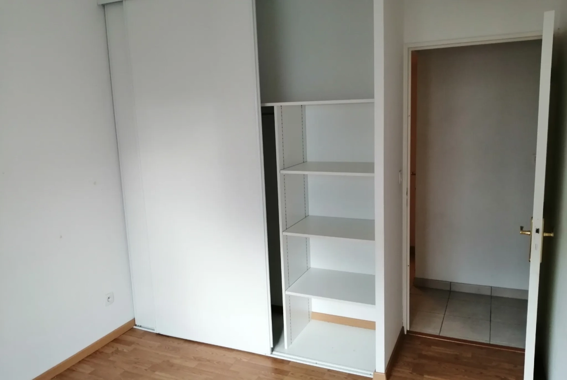 Appartement à Avrillé - 63 m2 avec 2 chambres, terrasse et garage 