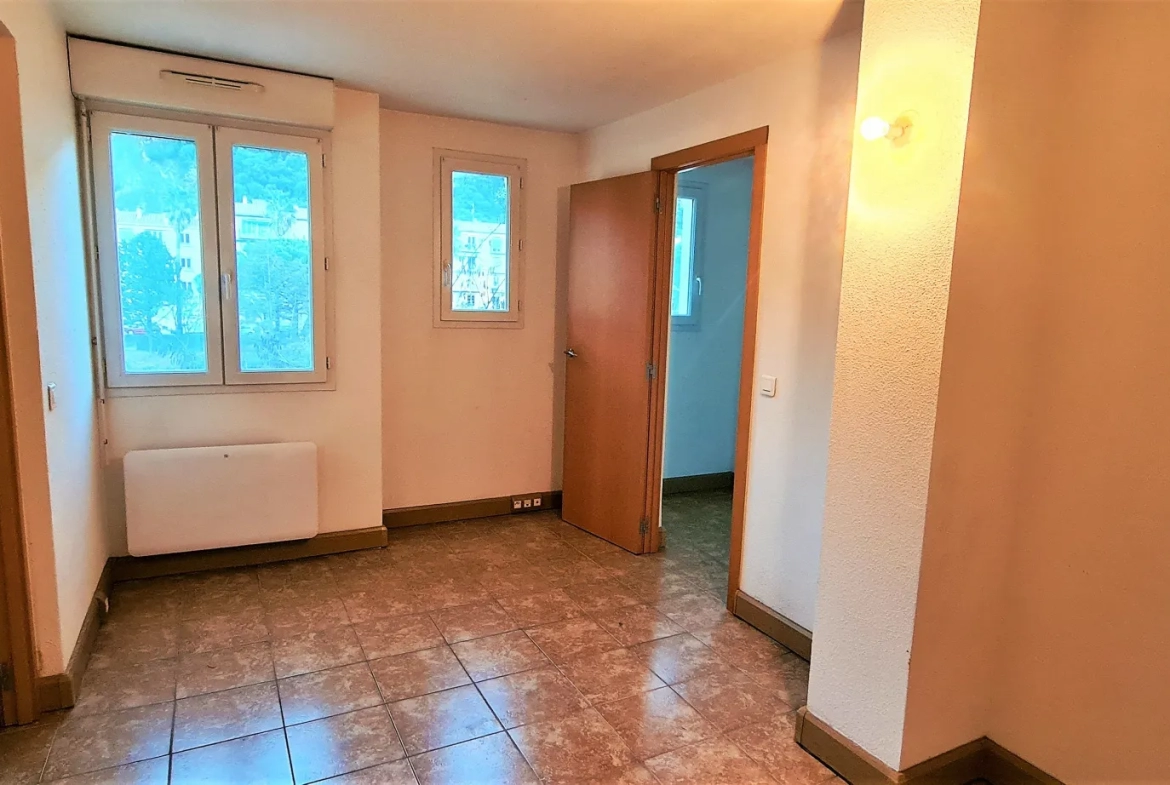 Appartement F2BIS à Amélie Les Bains - Résidence Mar I Munt, Ascenseur 