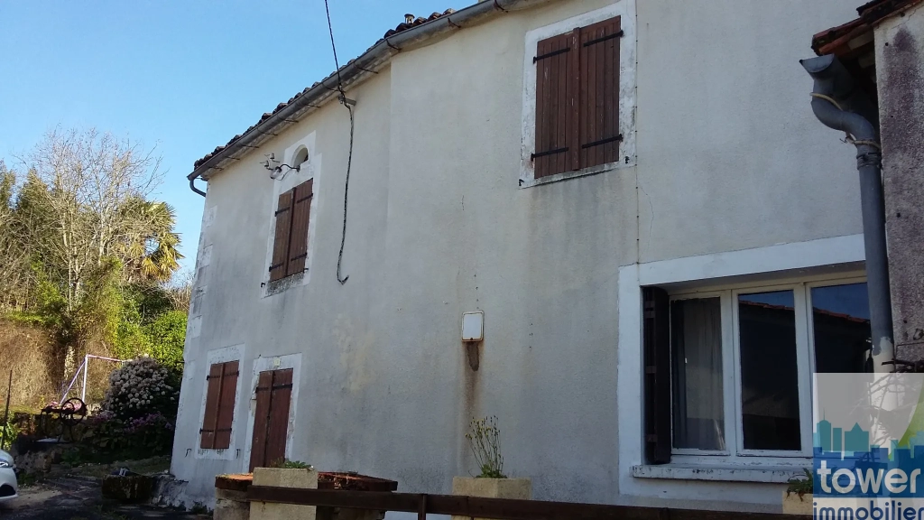 Maison à rénover à Sers avec 3 chambres