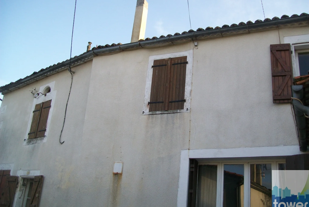 Maison à rénover à Sers avec 3 chambres 