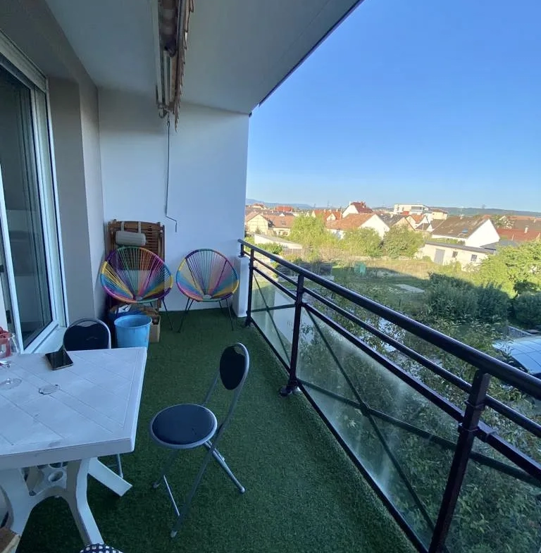 Appartement plein de charme à Village neuf - 65 m2 - Terrasse 