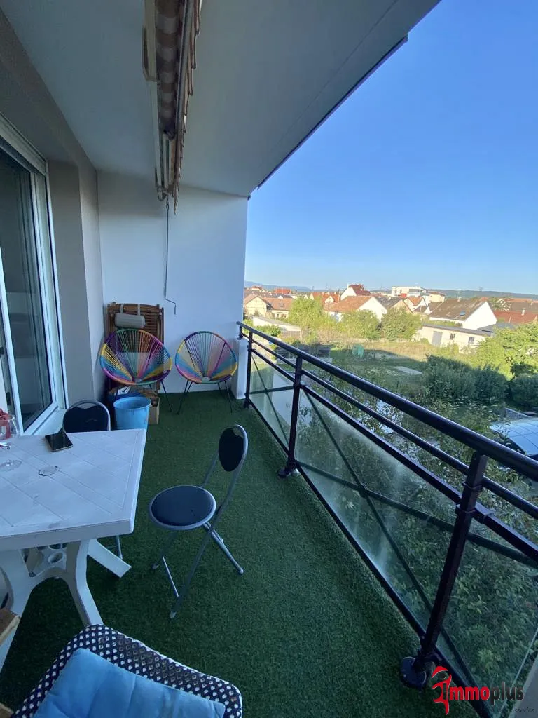 Appartement plein de charme à Village neuf - 65 m2 - Terrasse 