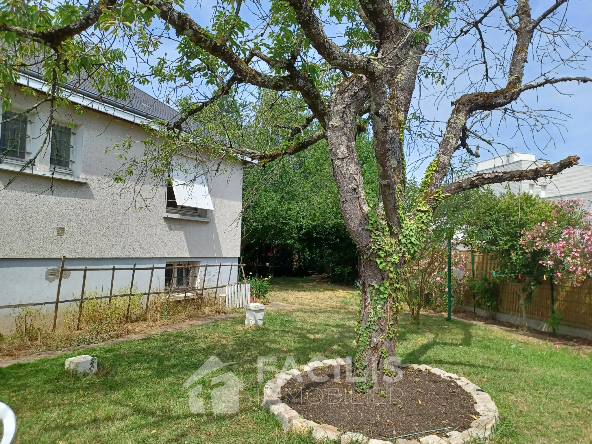 Maison année 1975 à Tours - Quartier Saint Symphorien 