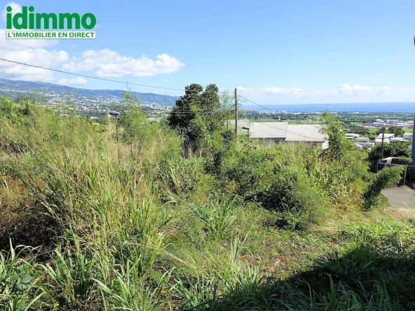 Ste Marie, Bas de Beauséjour, parcelle viabilisée de 256m2 avec vue mer !