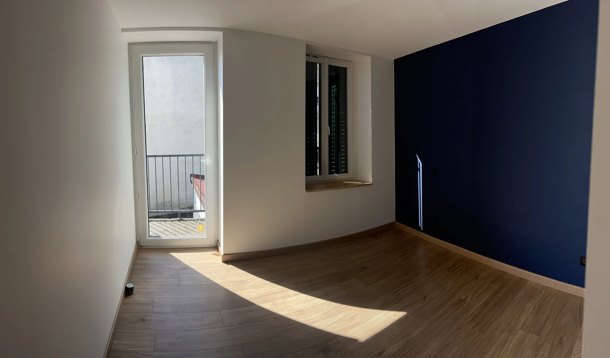 Appartement type 3 rénové à neuf avec terrasse à Enval 