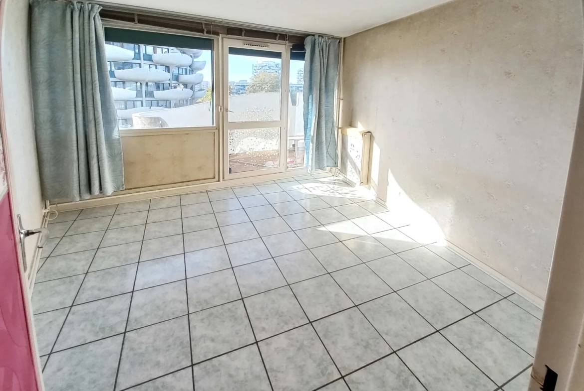 Appartement F4 à vendre à Créteil - Métro Université - UPEC 