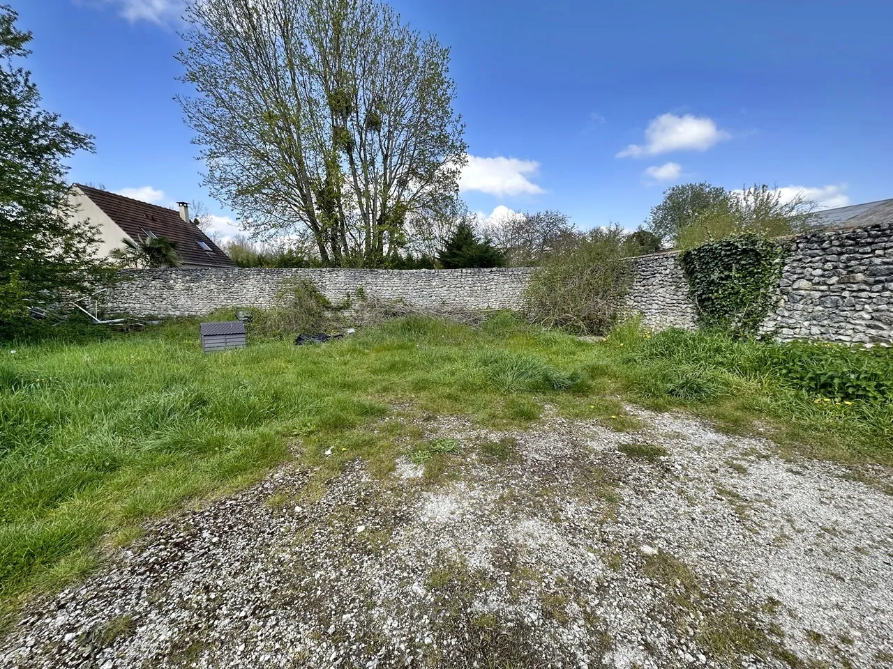 Fermette Briarde avec Jardin à Remettre au Goût du Jour - Région Longueville 