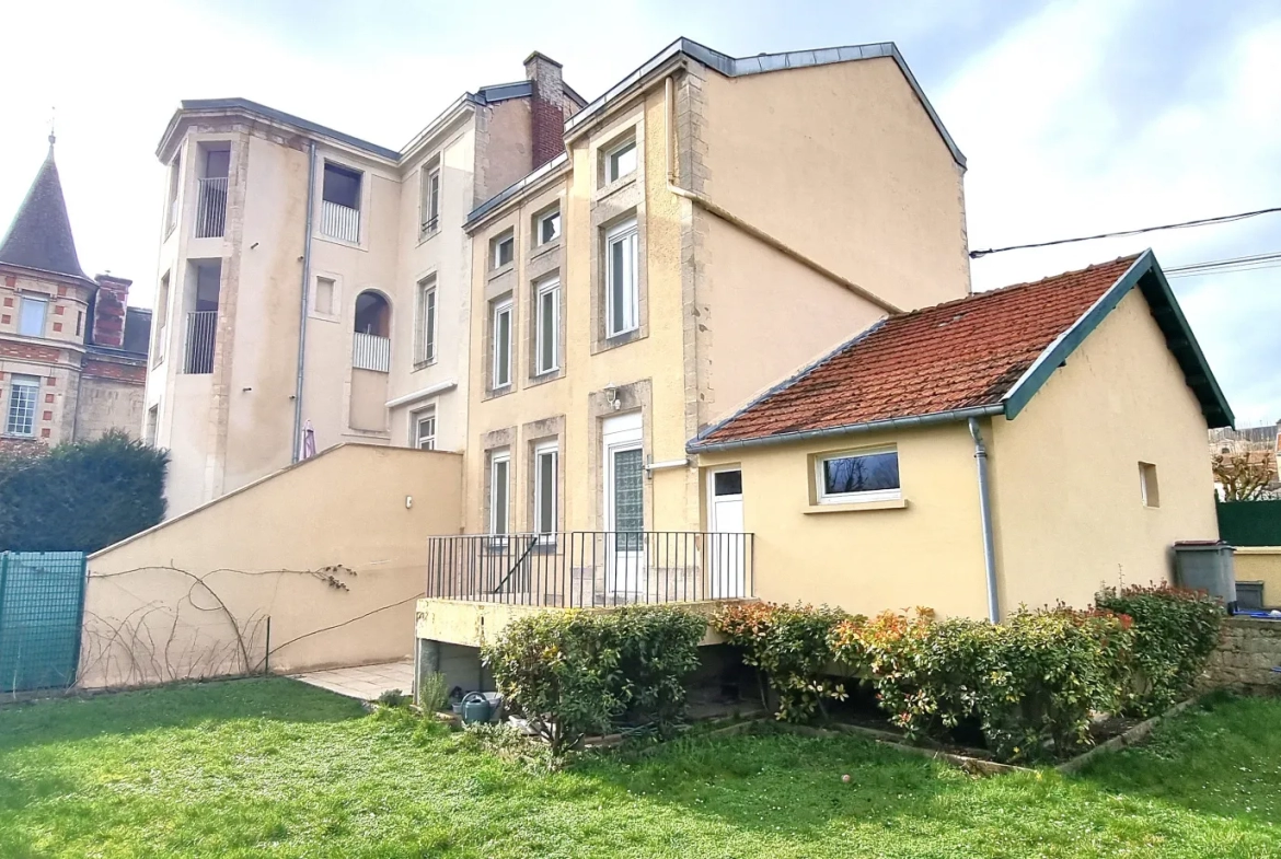 Maison de Maître de 7 pièces et 138m2 à proximité du centre ville - Verdun 