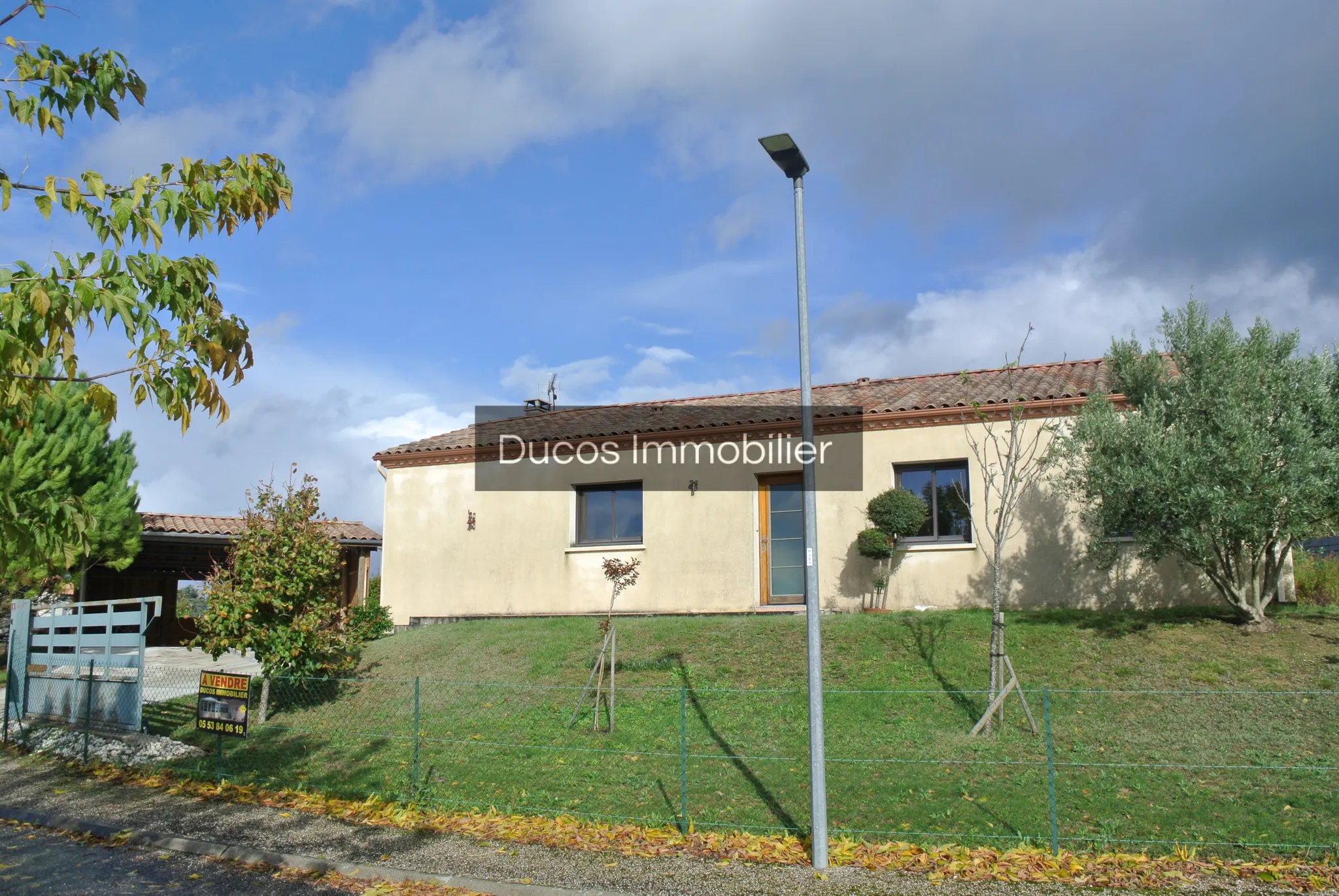 Maison de 3 chambres avec piscine à Virazeil 