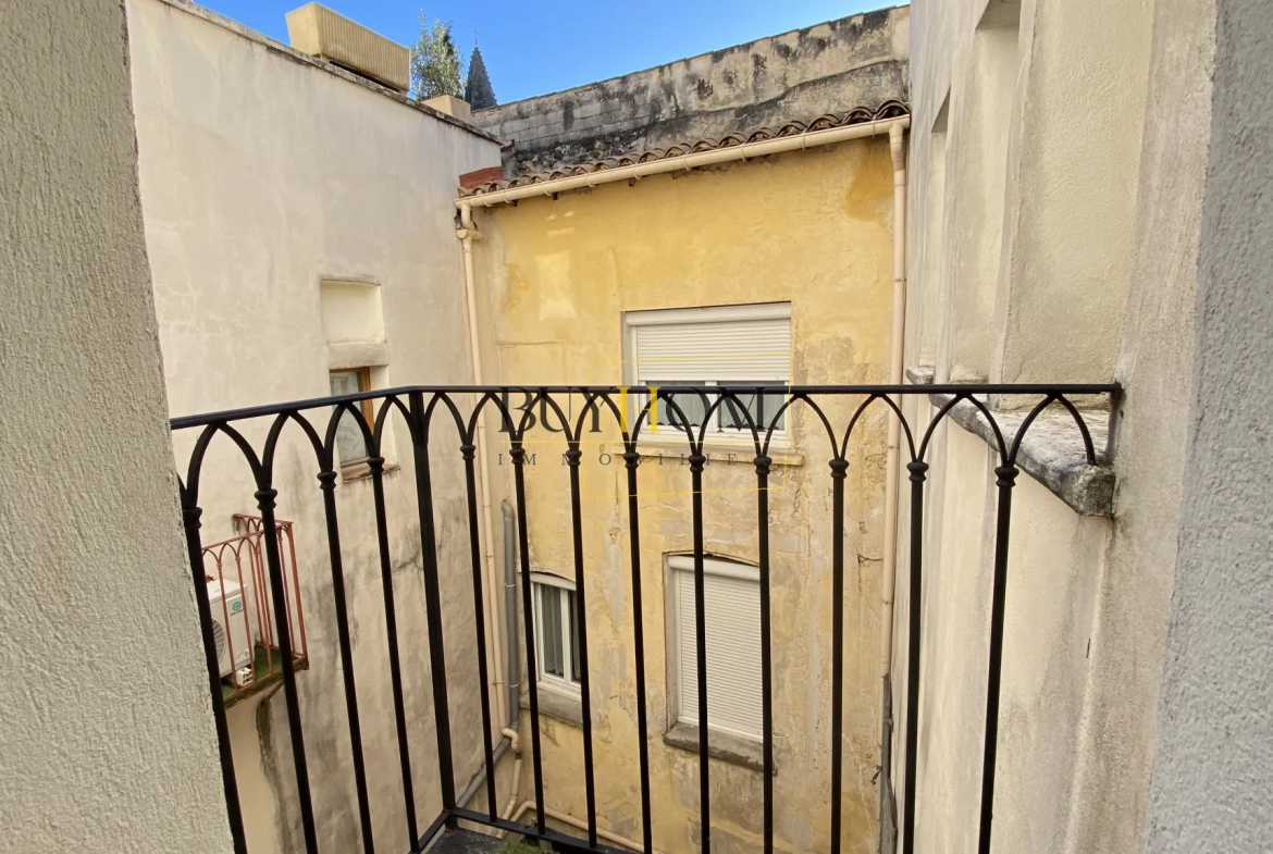 Appartement de Type 2 avec Balcon à Mazan 